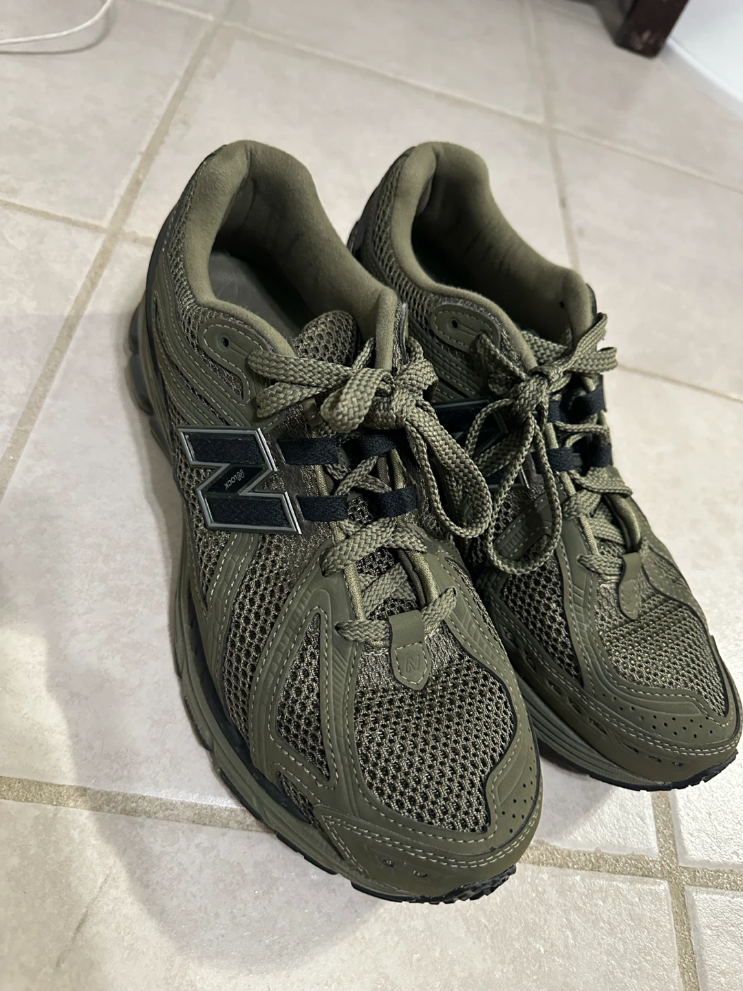 New Balance 1906R Olive Sneakers