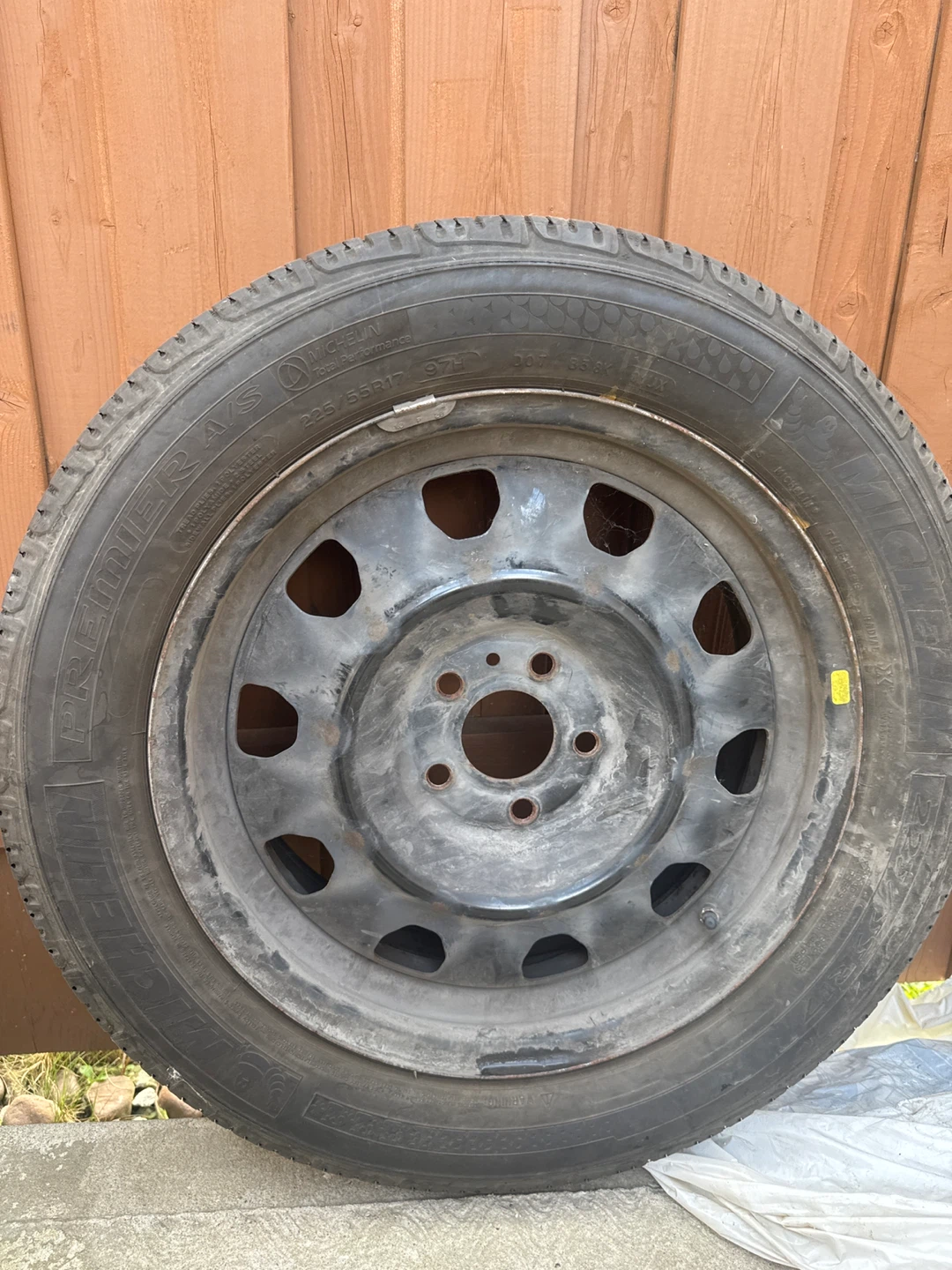 Michelin Premier A/S Tire 225/55R17