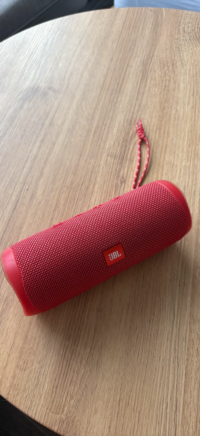 JBL Flip 5 Portable Bluetooth Speaker - Red