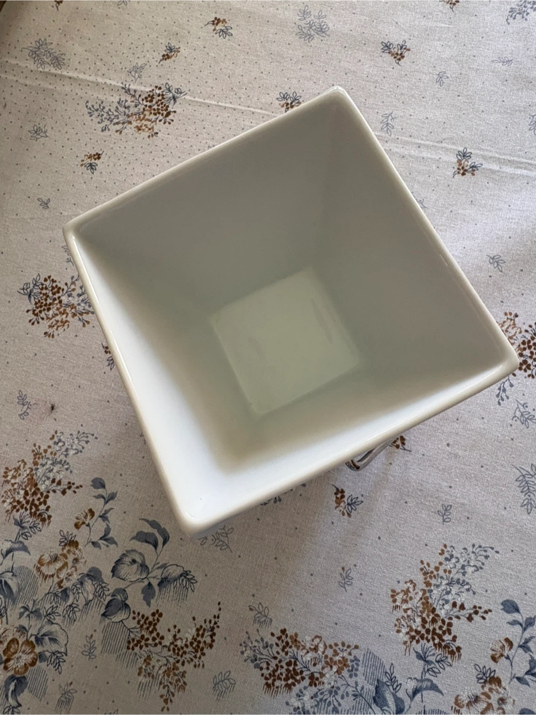 White Porcelain Take-Out Style Container - photo 3