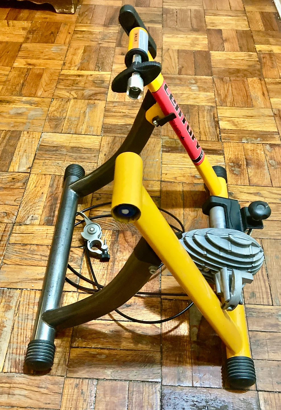 Travel Trac Century Fluid+ Foldable Bicycle Trainer - photo 2