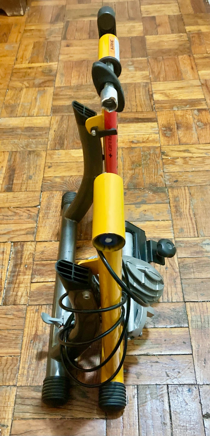 Travel Trac Century Fluid+ Foldable Bicycle Trainer - photo 3