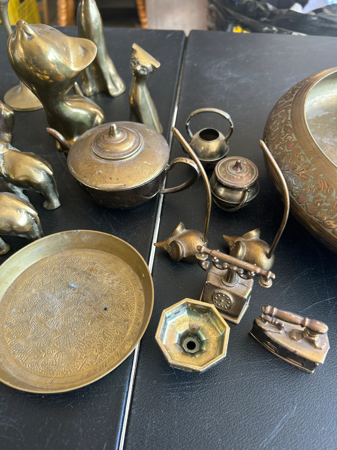 Vintage Brass Decor and Figurine Lot - photo 2