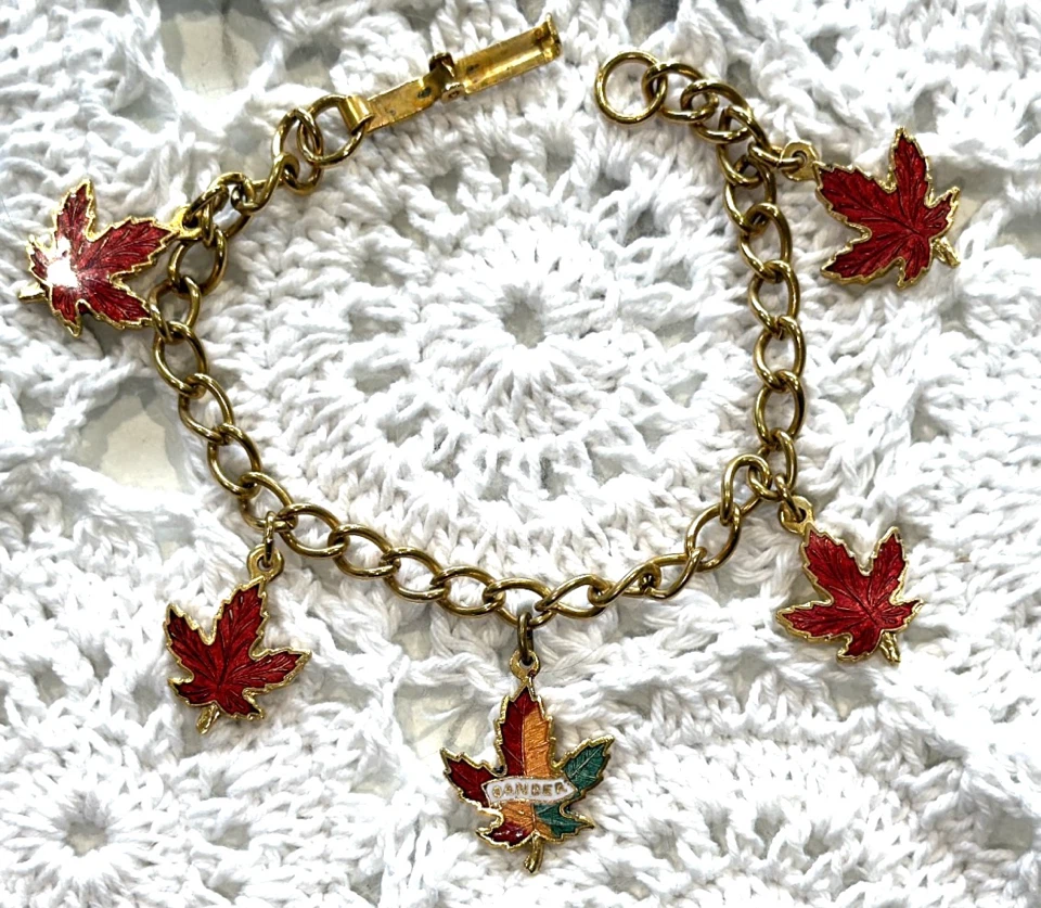 Vintage Gander Canada Souvenir Enameled Maple Leaf Bracelet