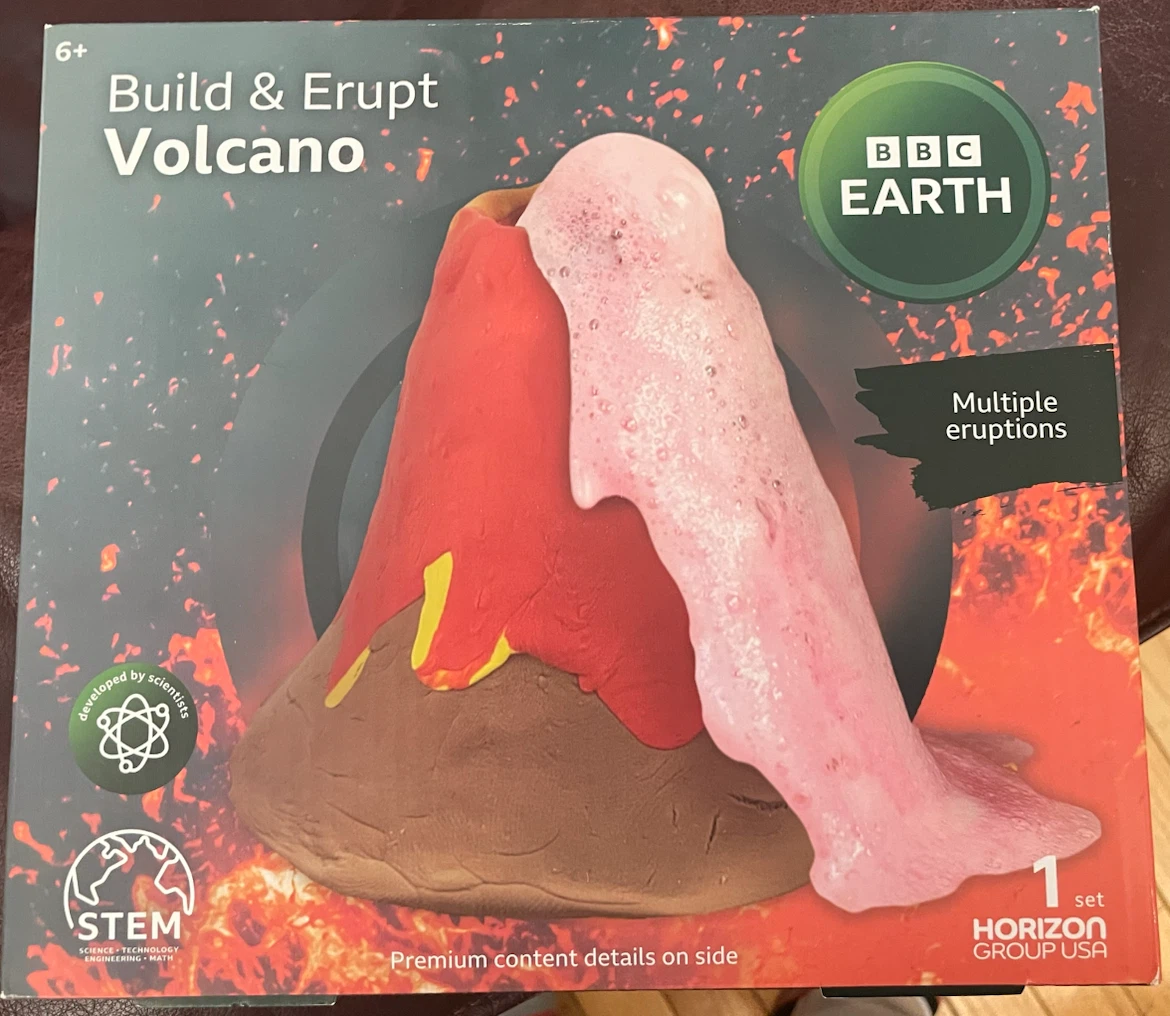 BBC Earth, Build & Erupt Volcano (NIB)