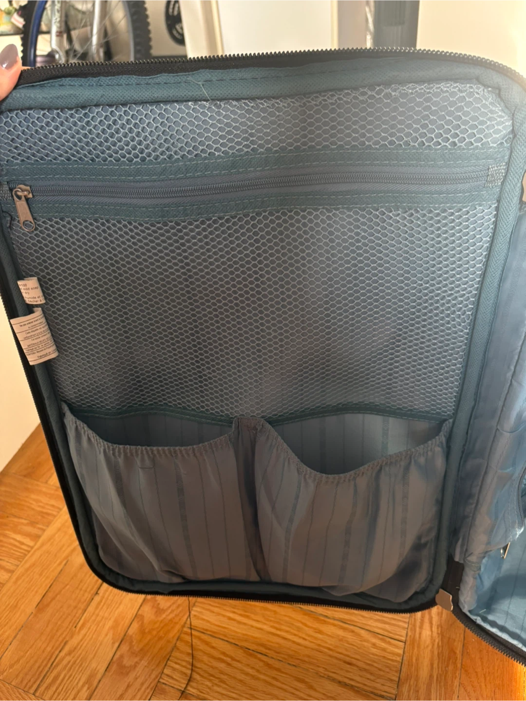 VIA Rail Canada purple rolling suitcase - photo 4