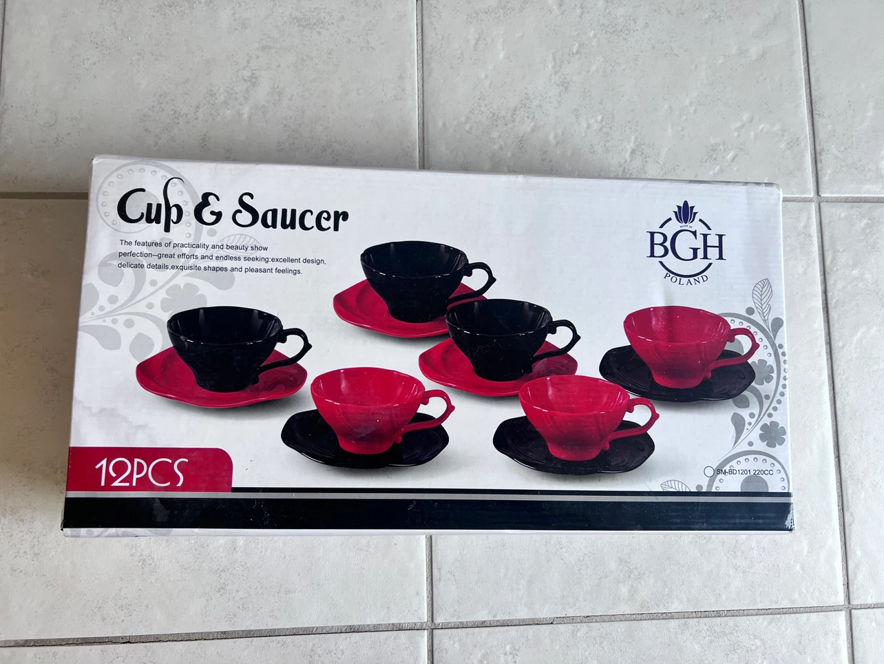 12-Piece Cup and Saucer Set