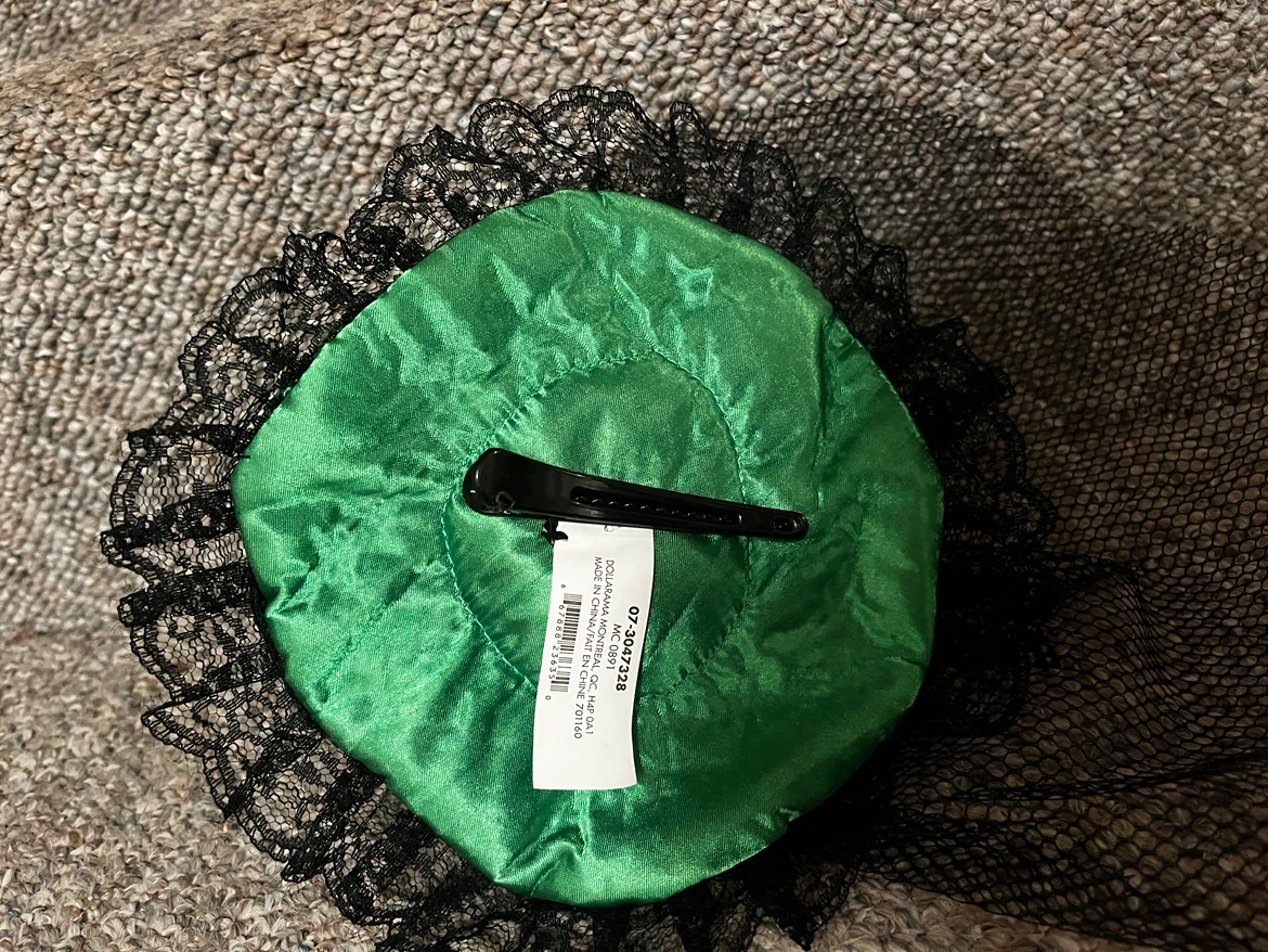 Dollarama Green Witch Hat Hair Clip - photo 3
