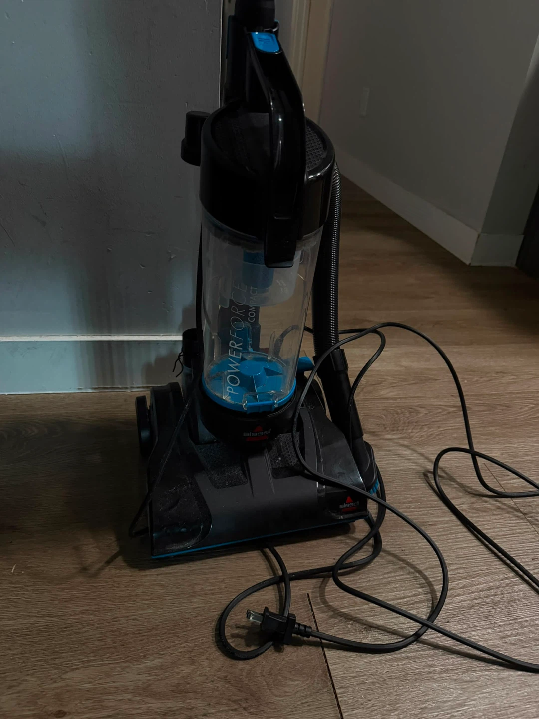 Bissell Powerforce Compact Vacuum - photo 4