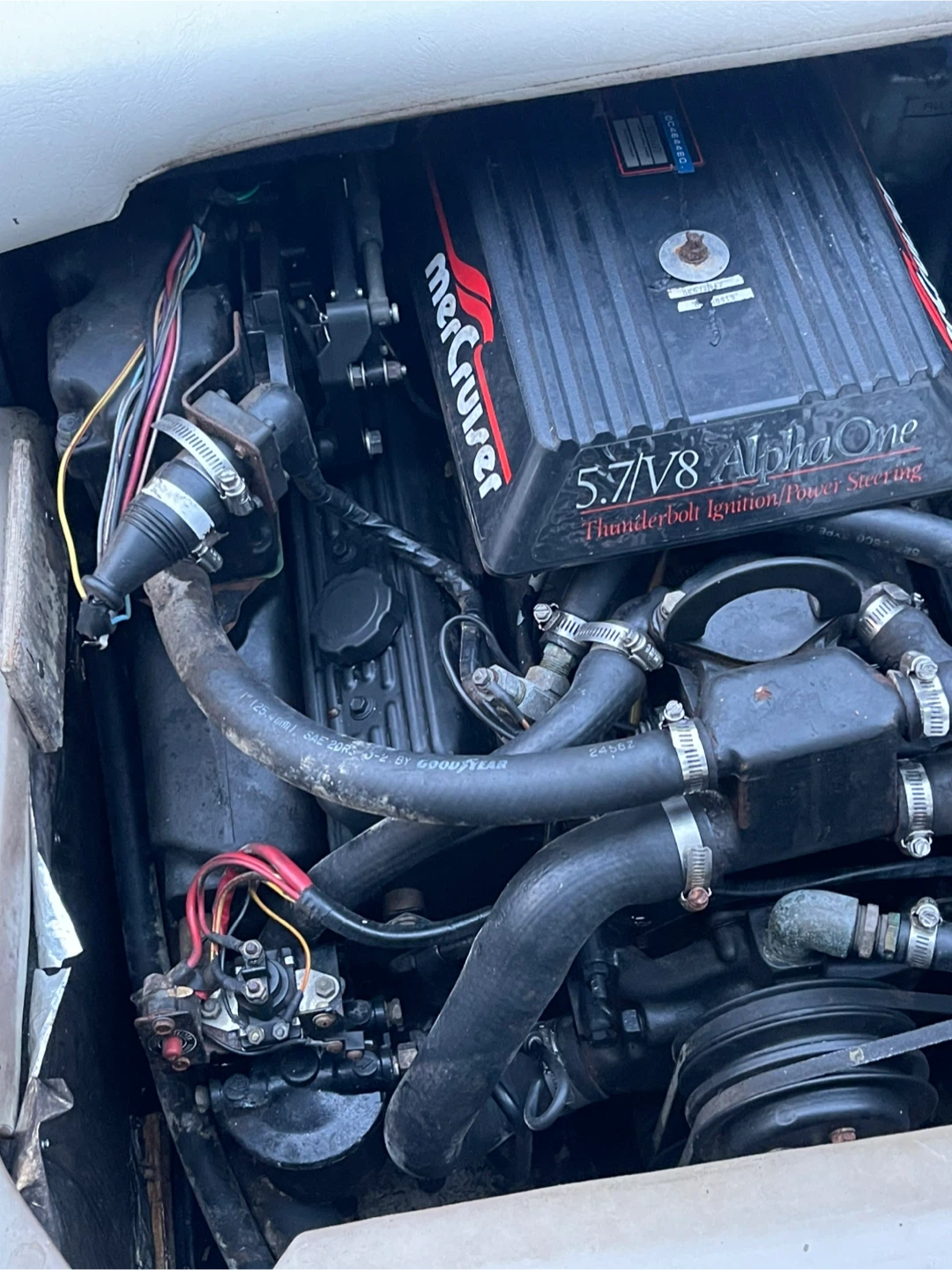 Bayliner 2050 LS Bowrider with MerCruiser 5.7L V8 - photo 5