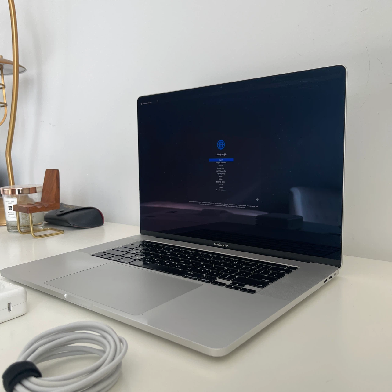 16-inch MacBook Pro Late 2019 – Intel i7 / 16GB RAM / 512GB SSD - photo 3