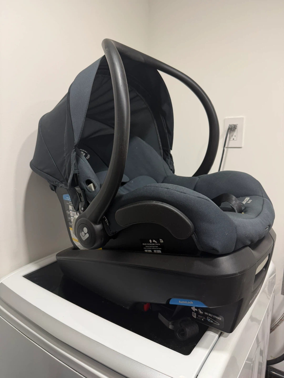 Maxi-Cosi Mico 30 Infant Car Seat with Base - photo 2