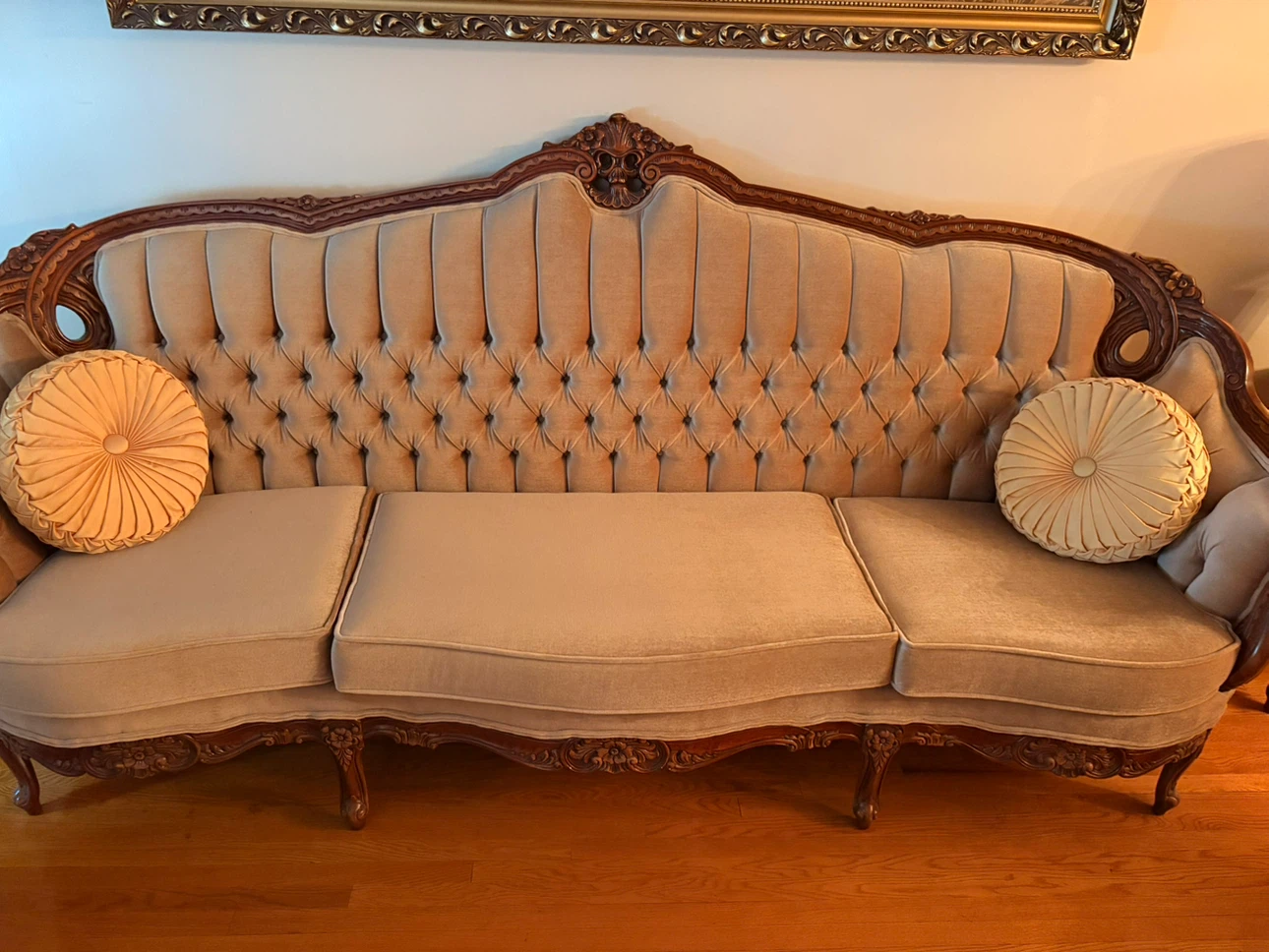 Vintage Victorian Style Living Room Set