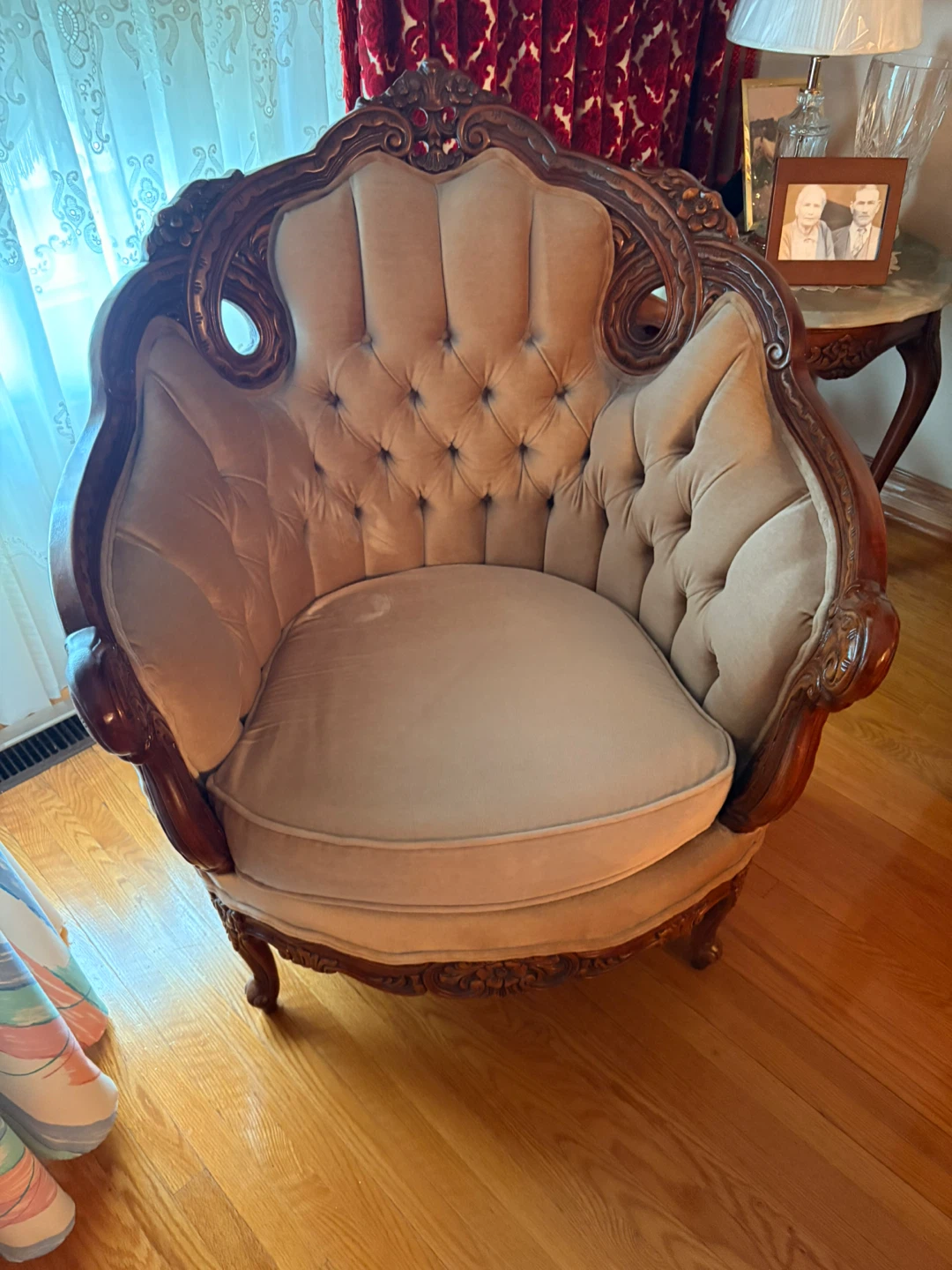 Vintage Victorian Style Living Room Set - photo 2