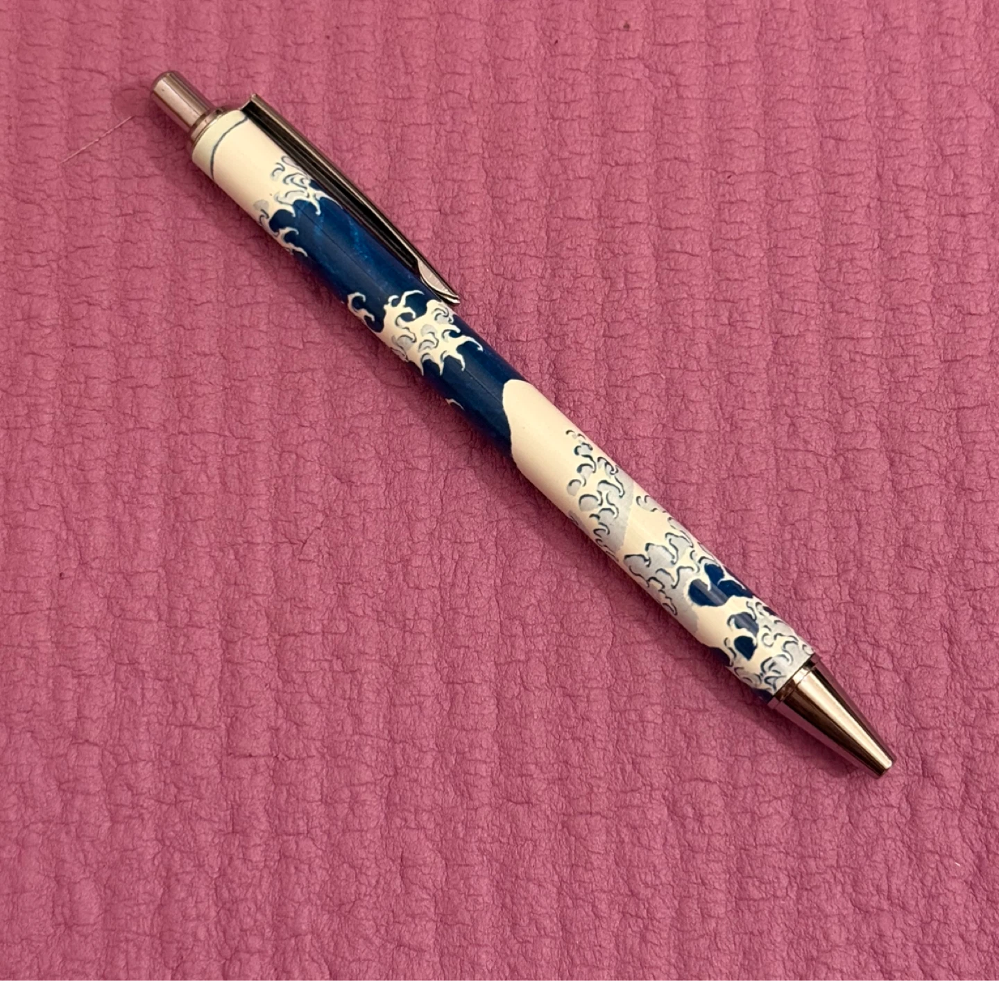 NEW✨🏈The Great Wave Off Kanagawa Pattern Ballpoint Pen