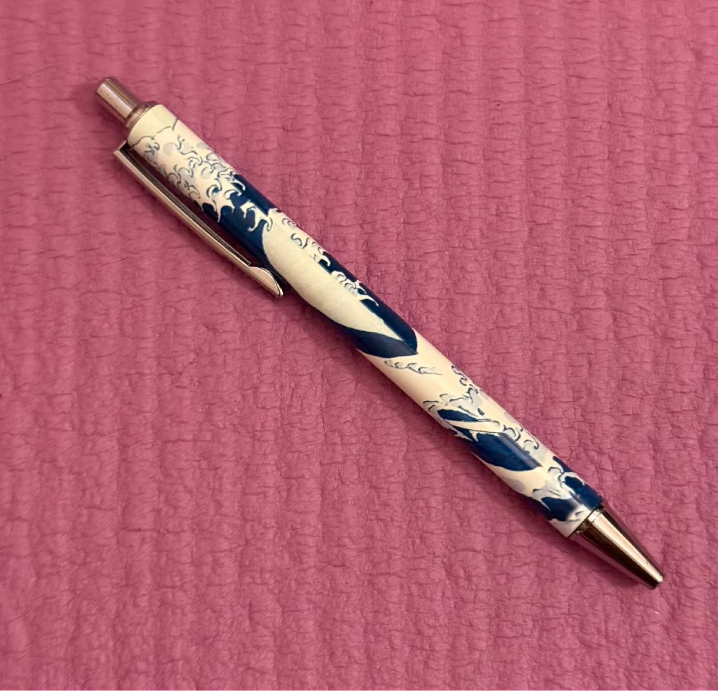 NEW✨🏈The Great Wave Off Kanagawa Pattern Ballpoint Pen - photo 2