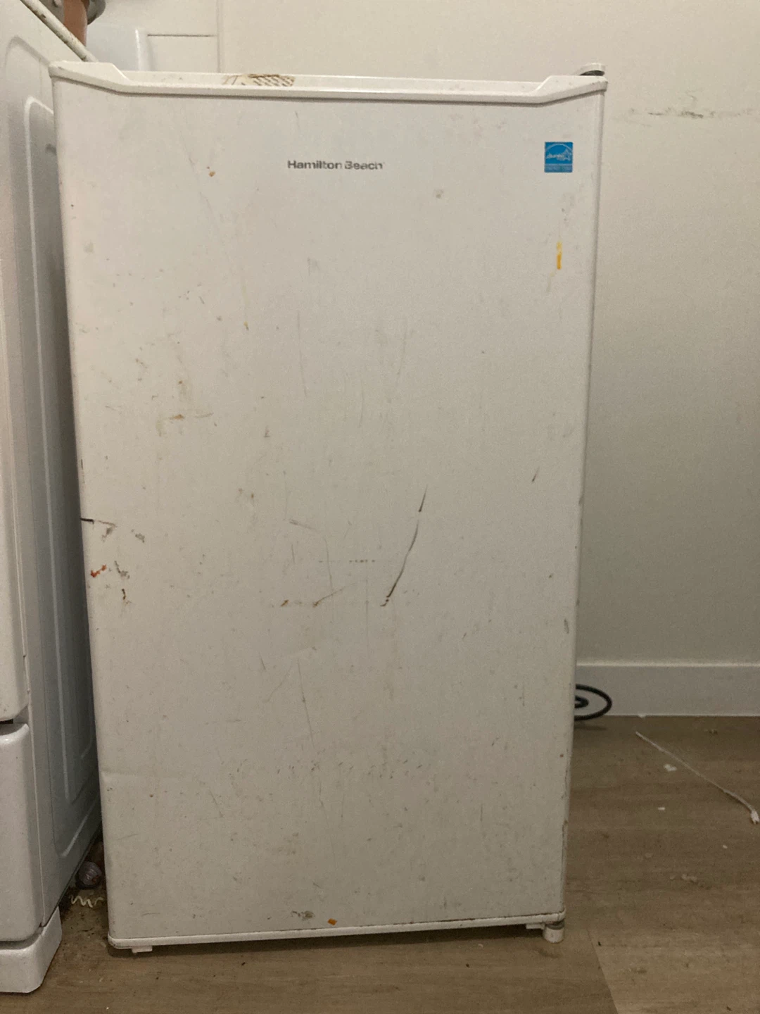 Hamilton Beach Compact mini Refrigerator