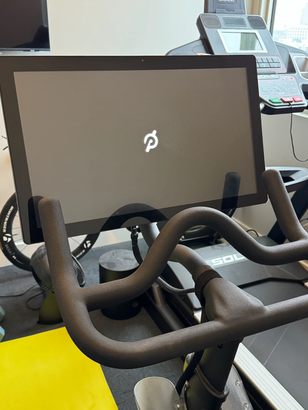 Peloton Original Bike- generation 3 - photo 2