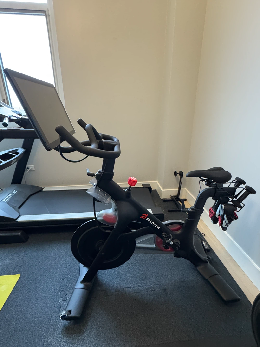 Peloton Original Bike- generation 3 - photo 4