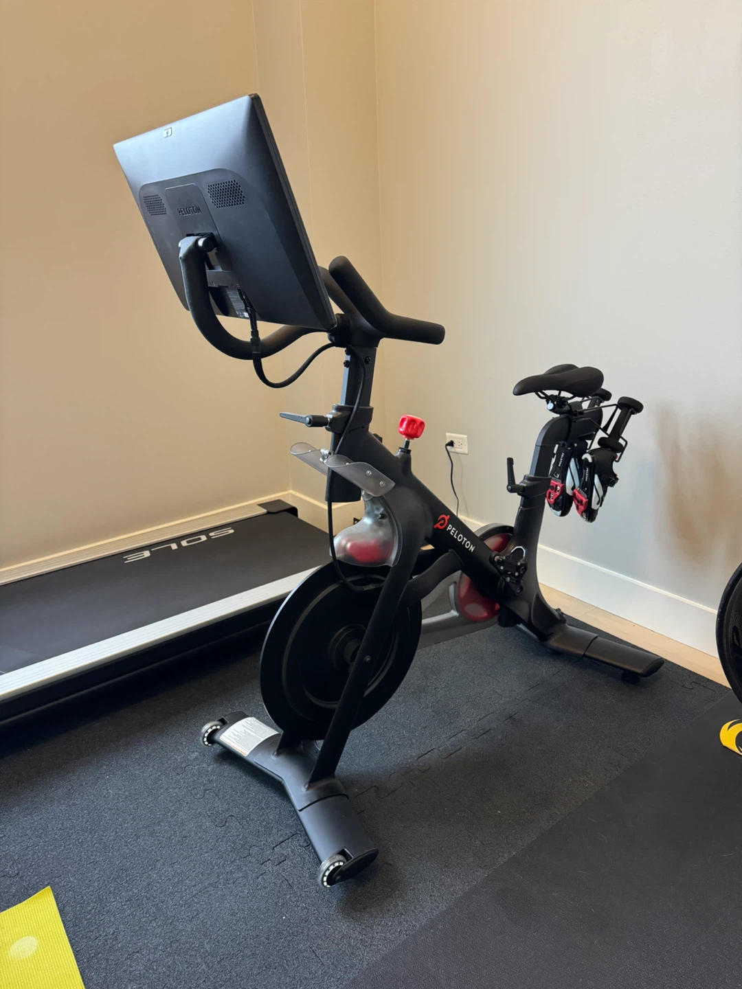 Peloton Original Bike- generation 3 - photo 5
