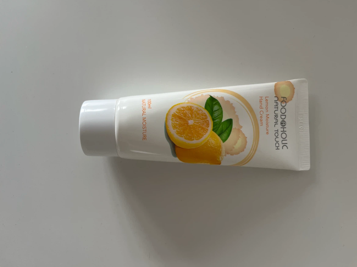 Foodaholic Natural Touch Lemon Moisture Hand Cream 🏈