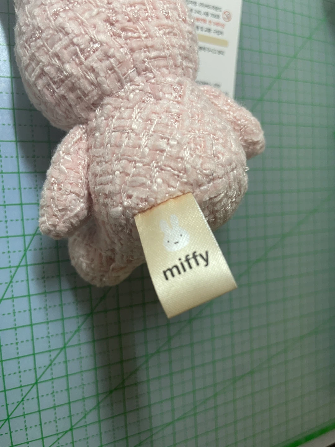 pink tweed miffy keychain - photo 3