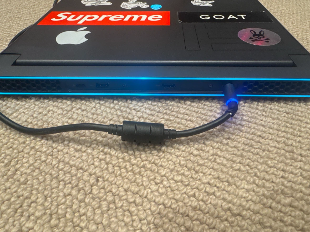 Alienware RTX 3070 gaming laptop - photo 5