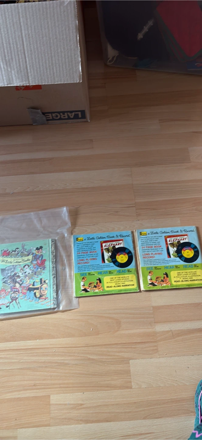 3 Little Golden Book & Record Sets - photo 2