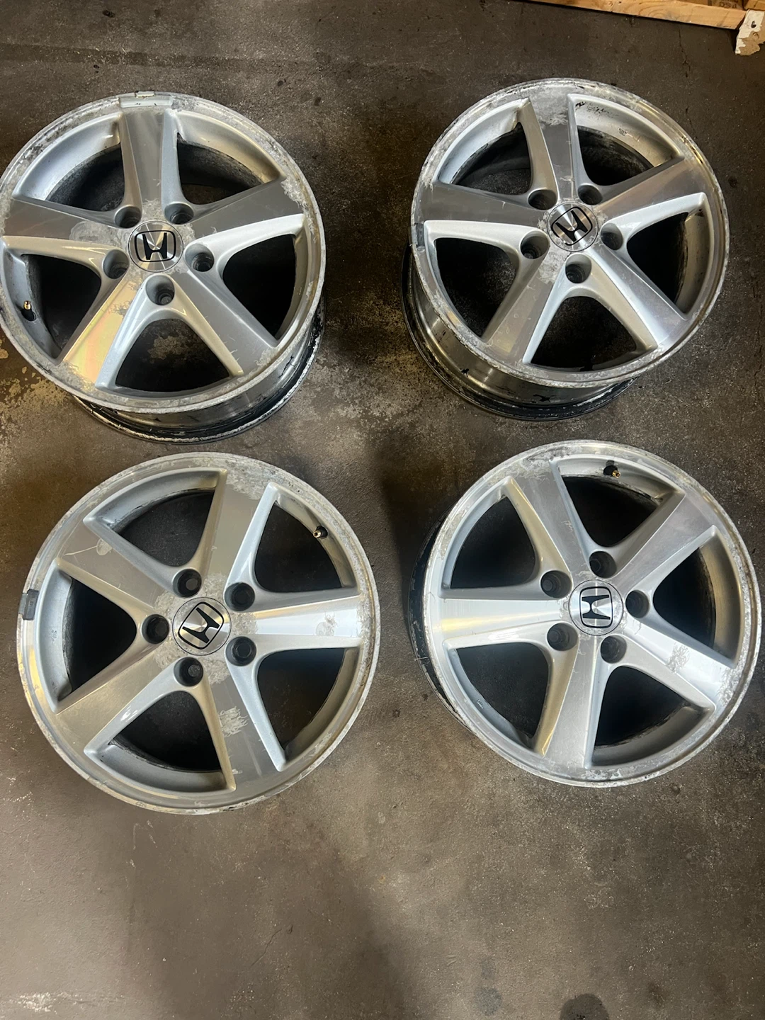 16” Honda Alloy wheels