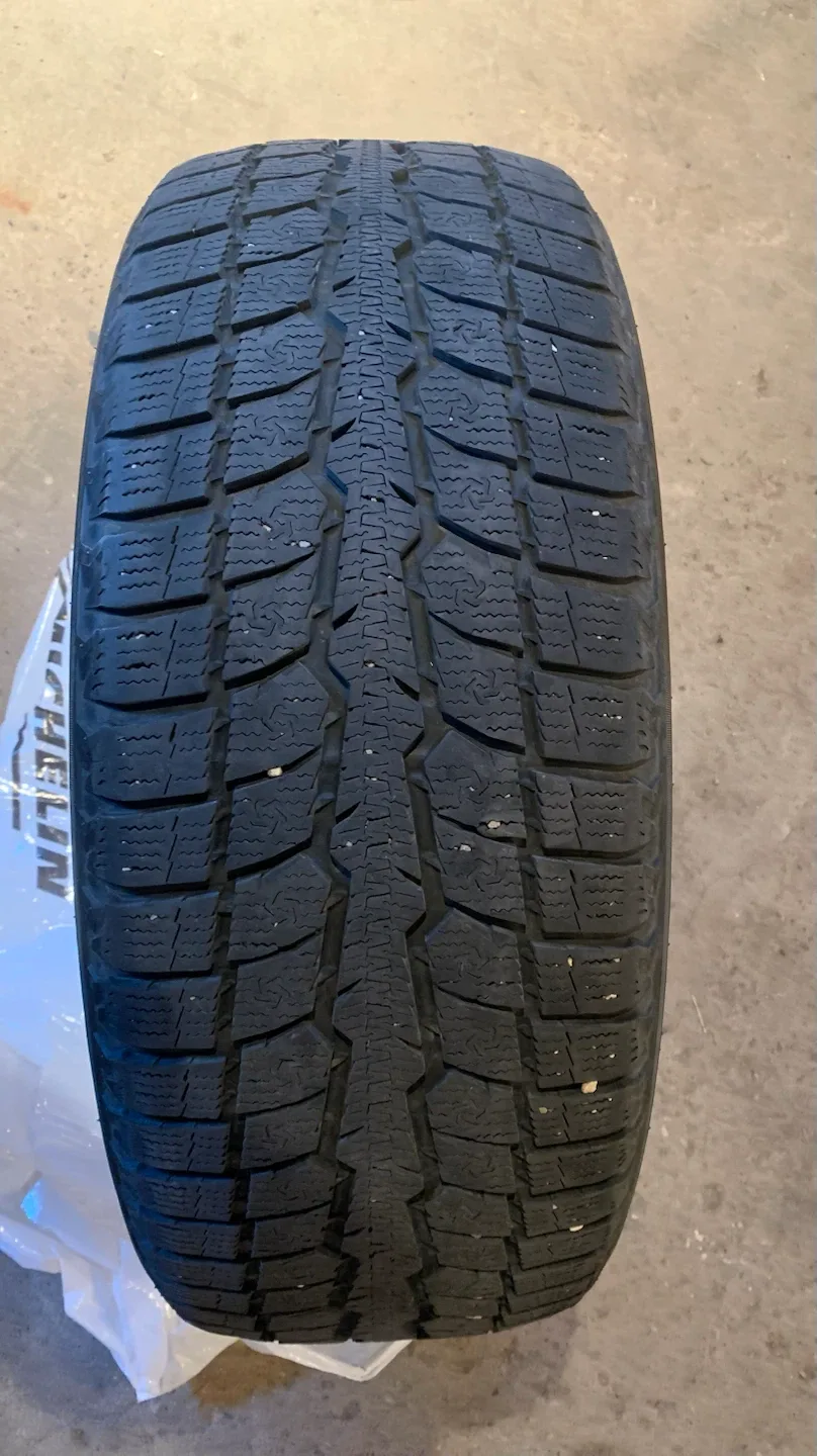 Toyo Observe GSi-5 Winter Tires 235/55 R20 - photo 4