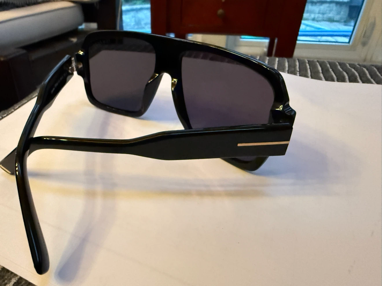 Selling man Tom Ford sunglasses