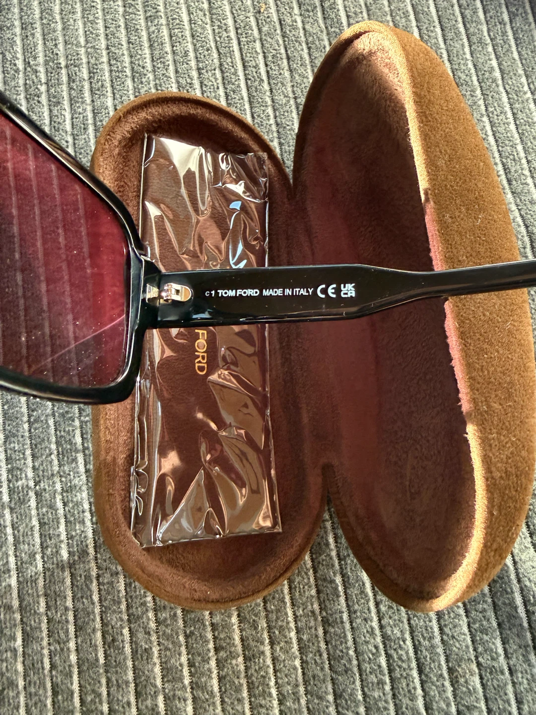 Selling man Tom Ford sunglasses - photo 2