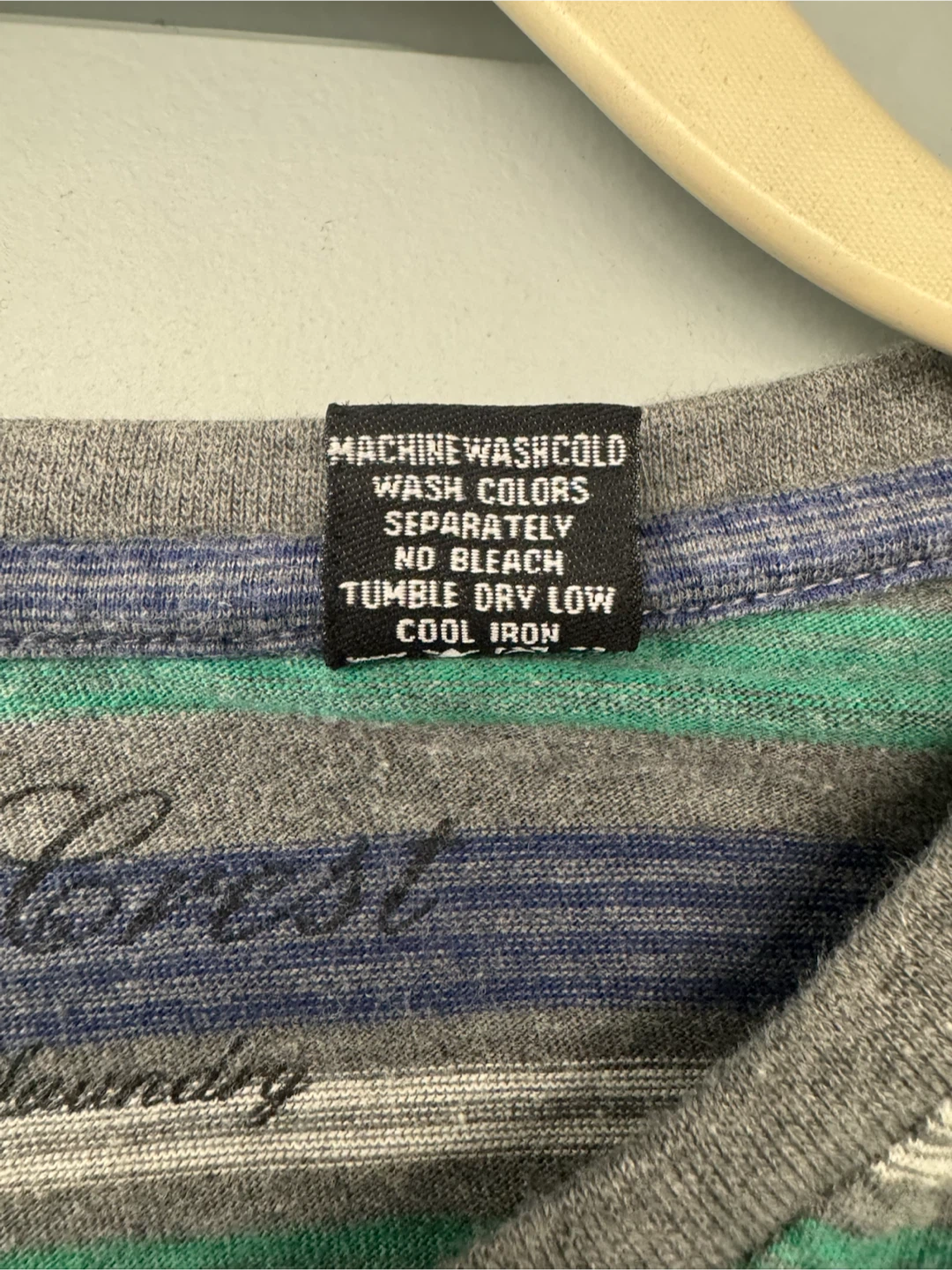 Lions Crest by English Laundry Striped V-Neck T-Shirt - photo 4