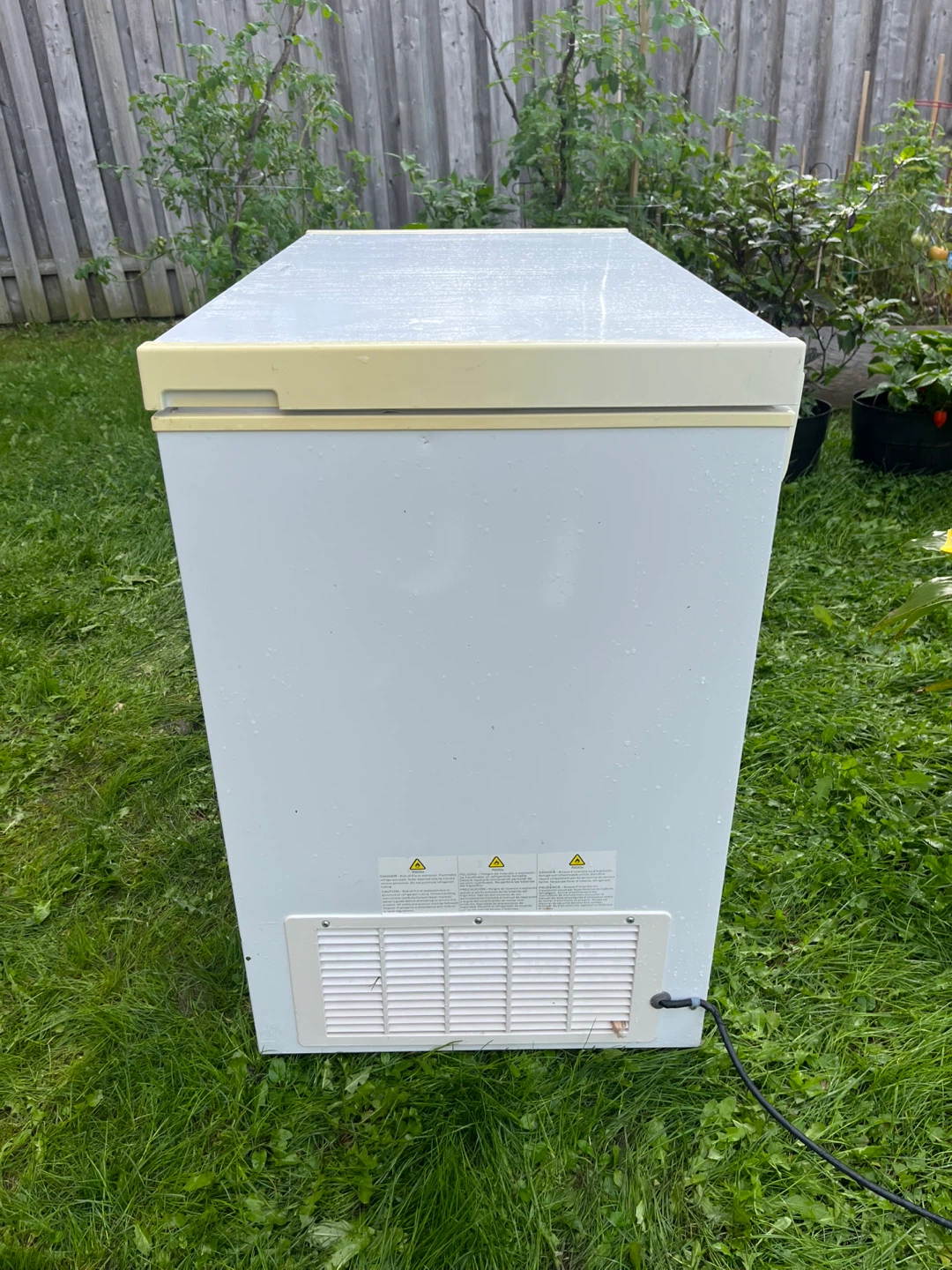 Frigidaire Chest Freezer Model FFFC07M1QW - photo 2