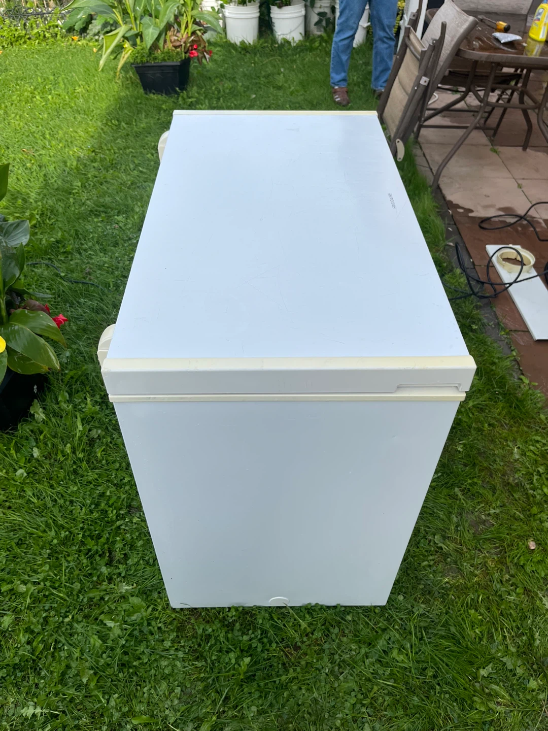 Frigidaire Chest Freezer Model FFFC07M1QW - photo 5