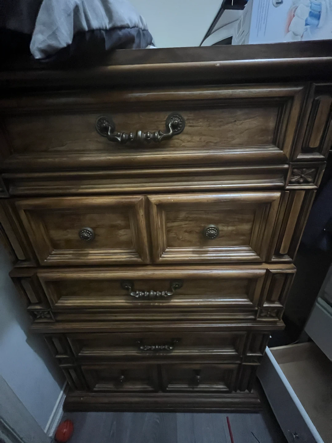 Traditional Wooden Bedroom Dresser