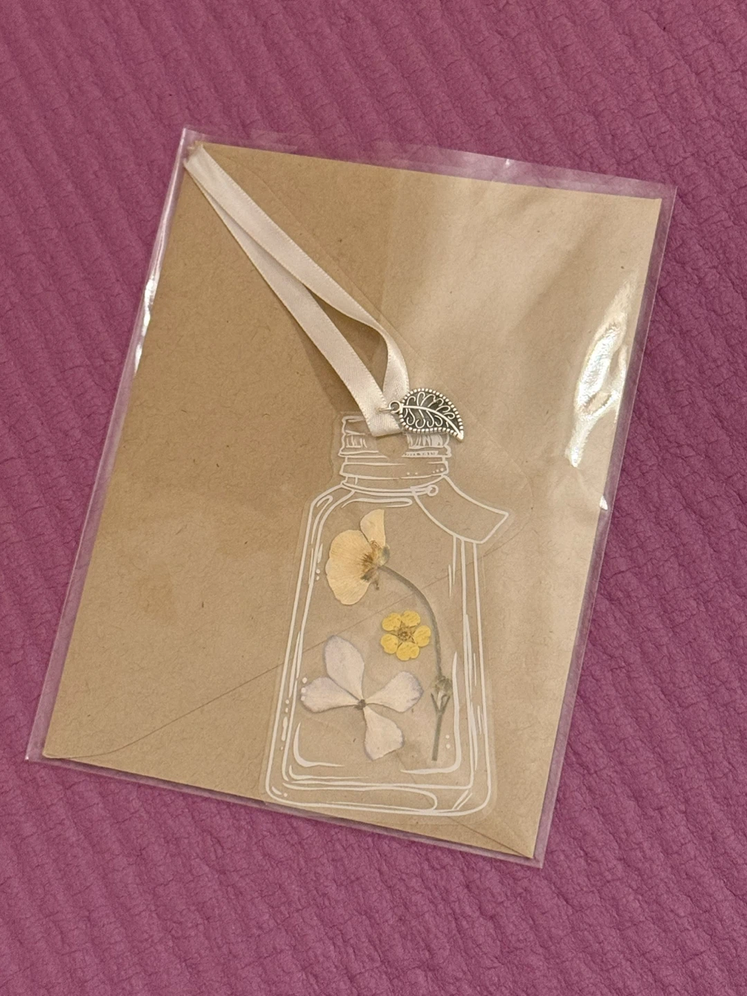 NEW✨🏈Clear Pressed Flower Bookmark - photo 2