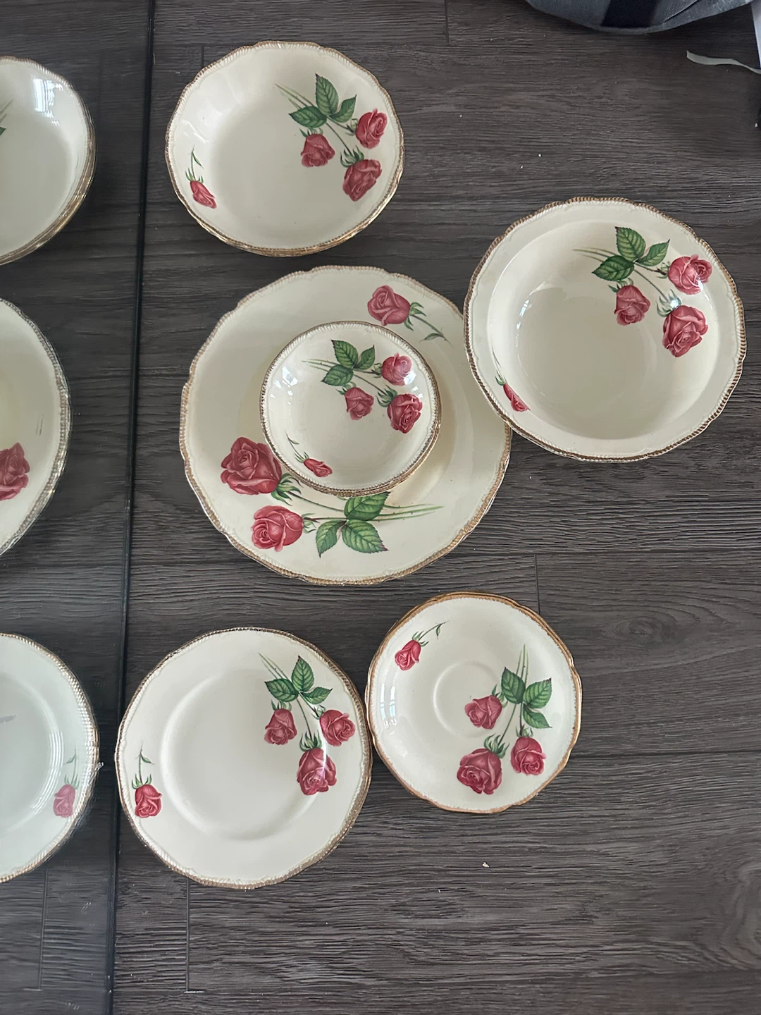 Vintage Rose Pattern Porcelain Dinnerware Set - photo 2