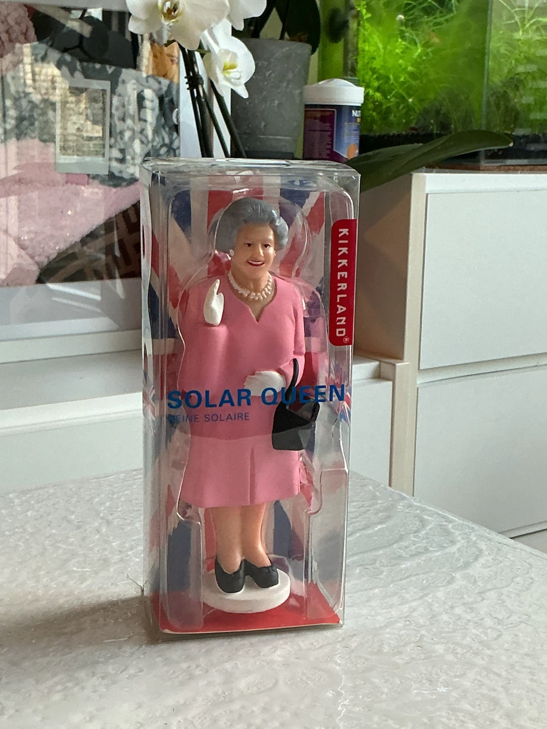 Kikkerland Solar Queen Figurine - photo 3