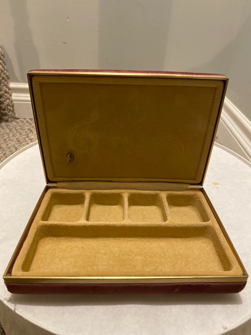 Vintage Burgundy Velvet Jewellery Box - photo 2