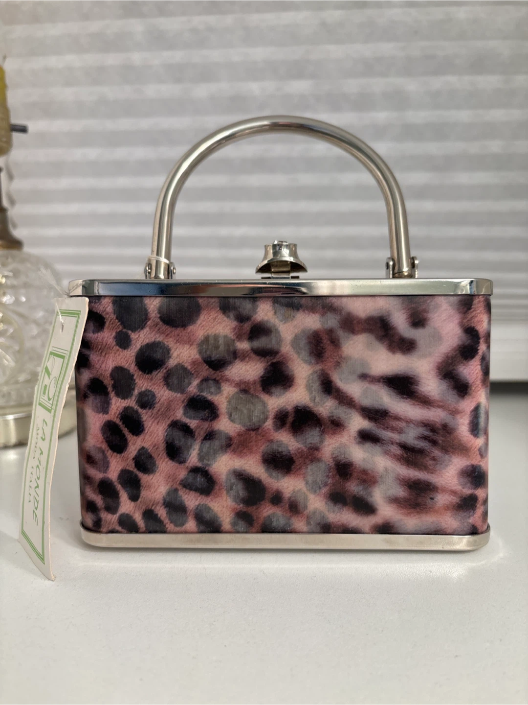 🏈 La Monde Moda Italia Leopard Print Box Clutch