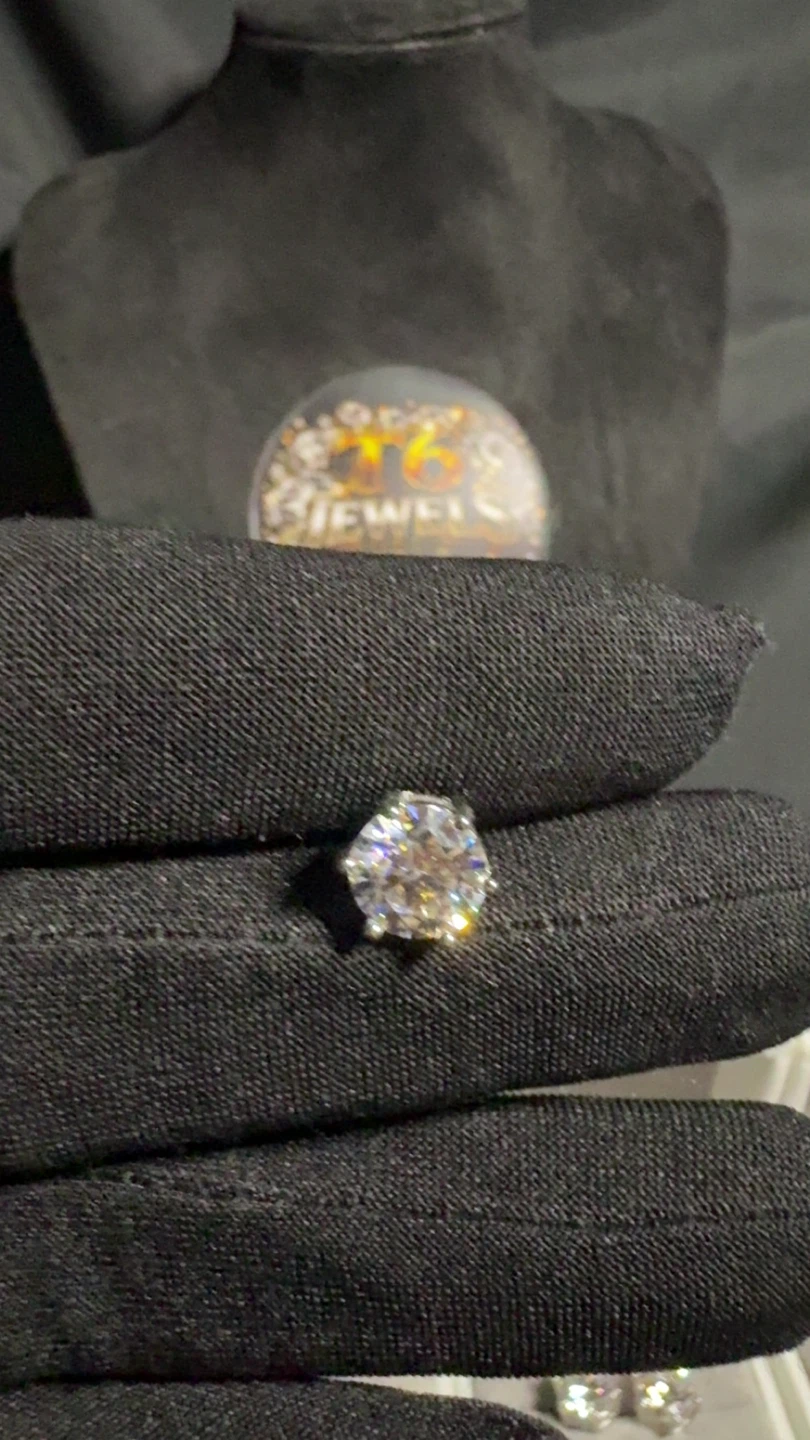 VVS Moissanite Studs 925 Silver Diamond Tester 0.3-2CT - photo 2