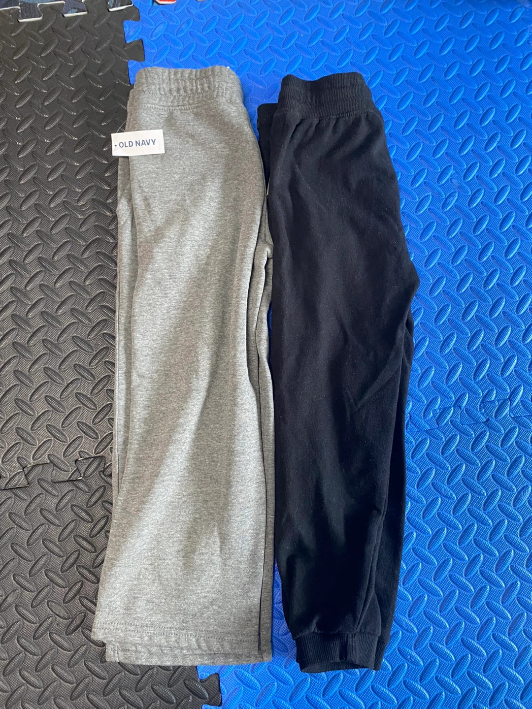 Kids Sweatpants - Size S (6-7) 🏈