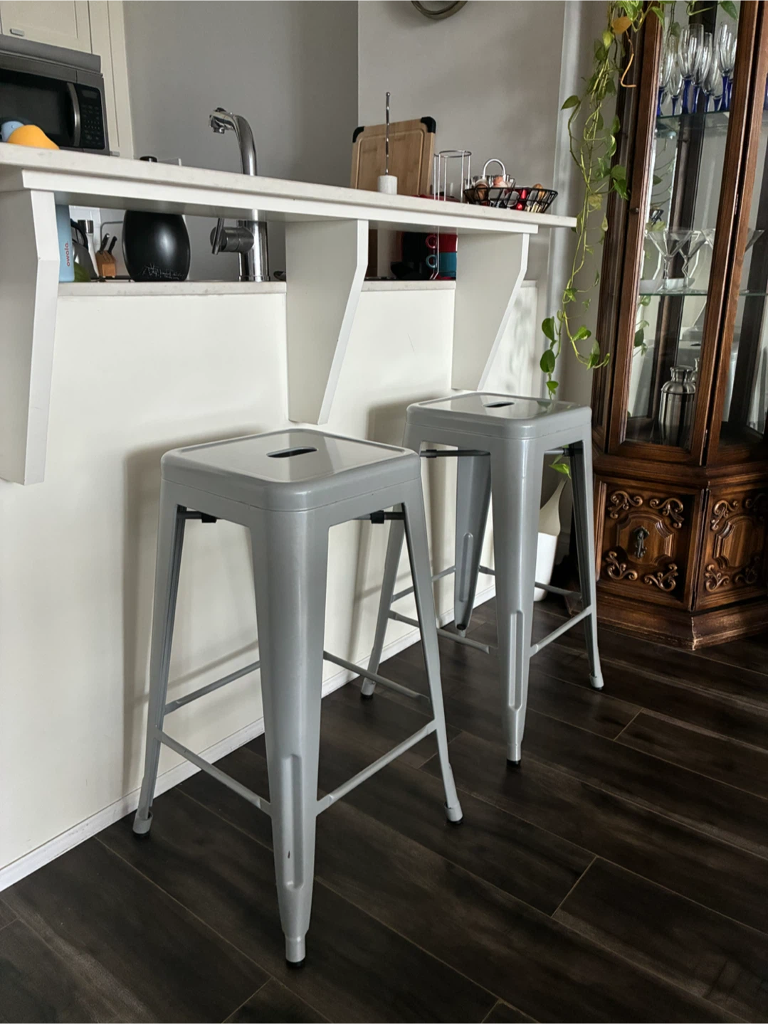 MOVING SALE 🌟 Set of two grey metal bar stools - photo 2
