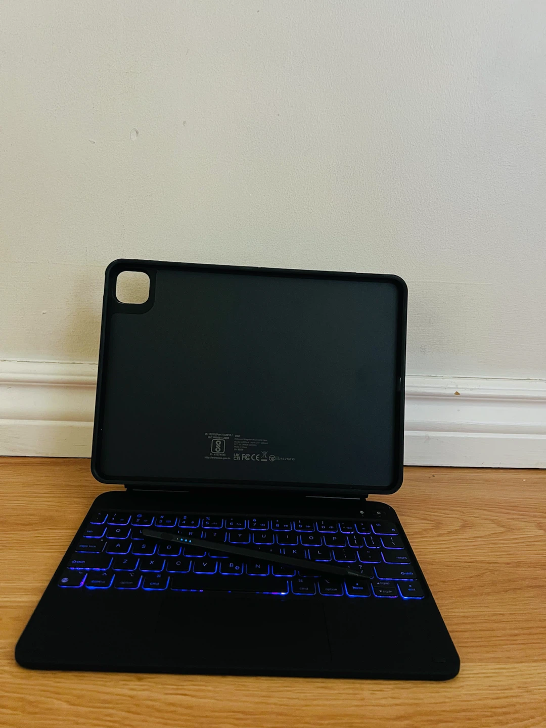 ESR Keyboard Case for iPad - photo 3