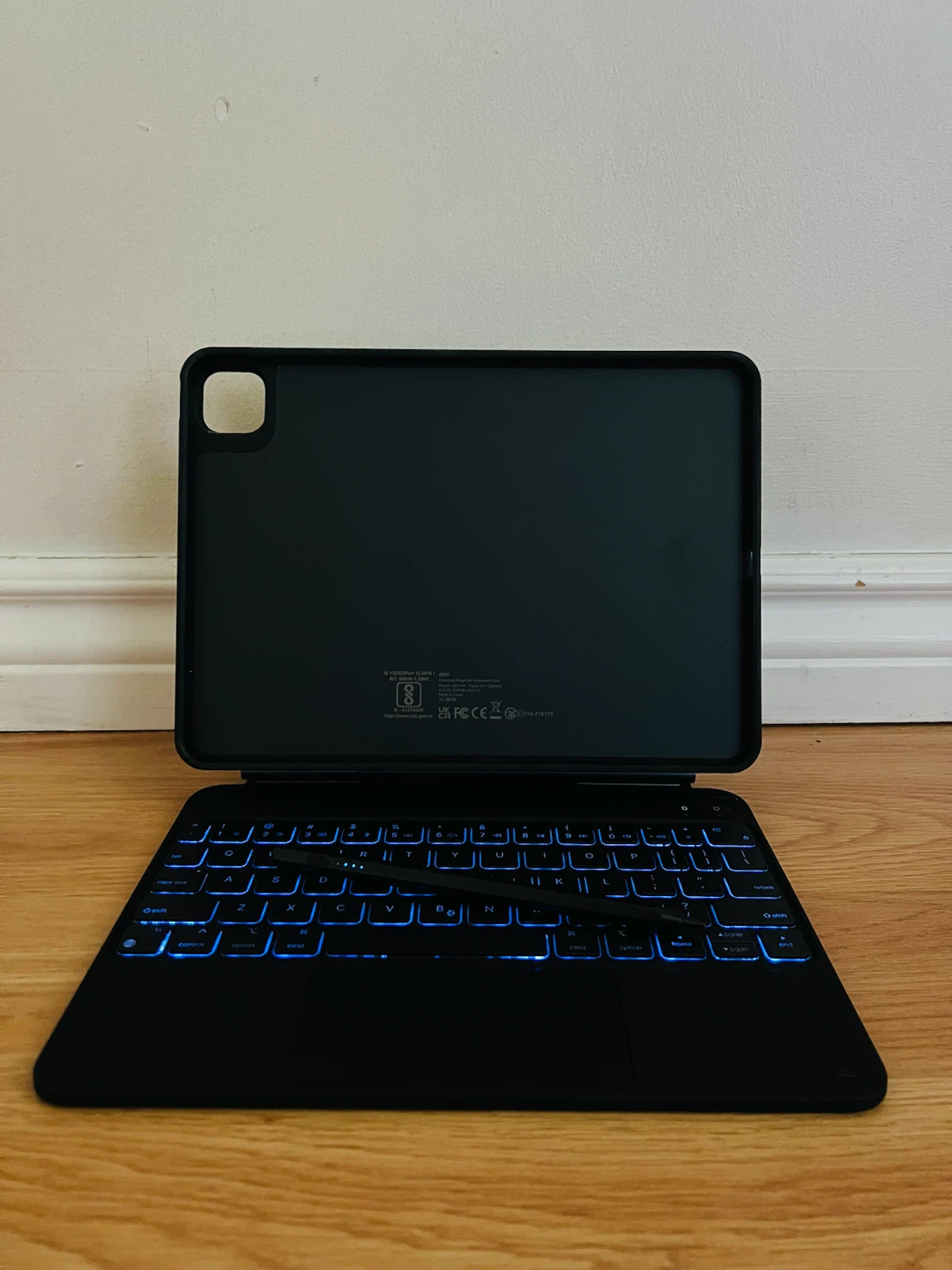 ESR Keyboard Case for iPad - photo 4