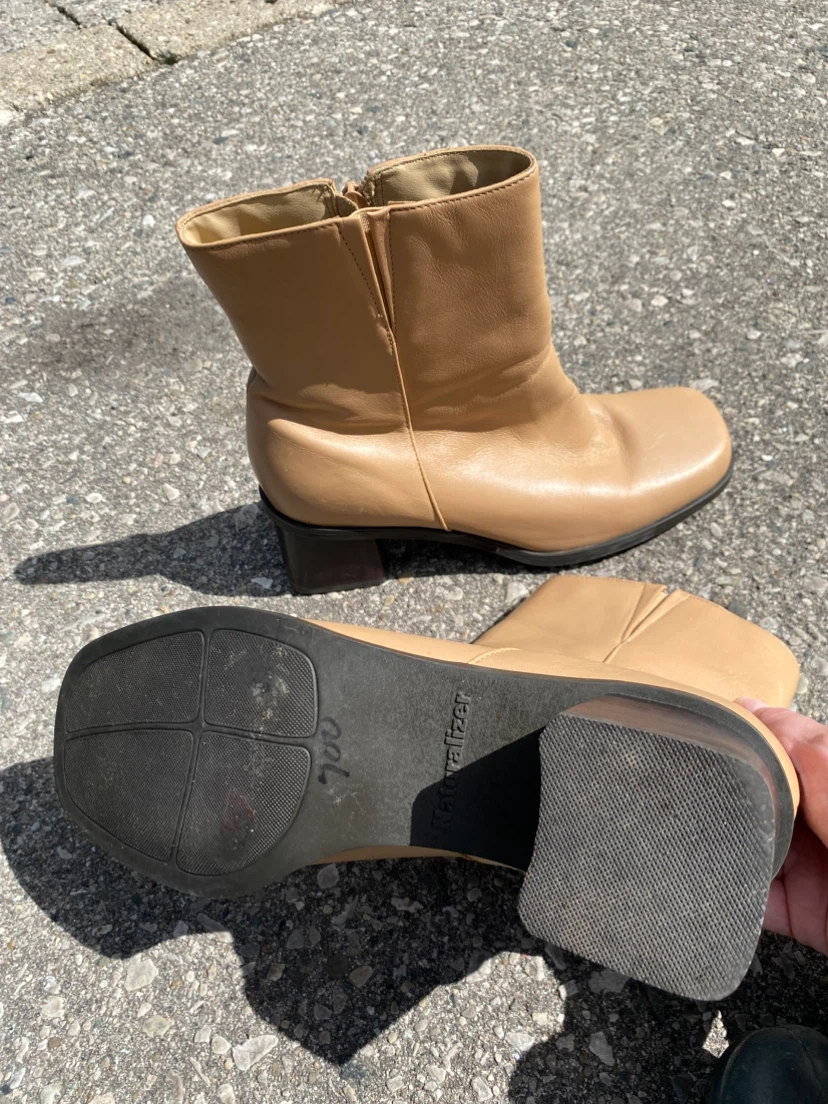 Women’s Size 7 Shoe/Boot Bundle - photo 5