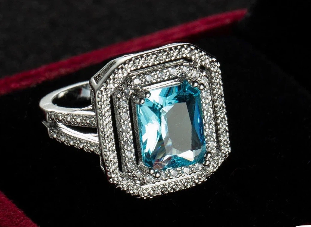 4.00Ct Emerald Cut ring white gold - photo 2