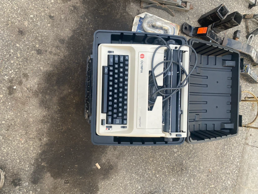 Olympia Reporter Typewriter