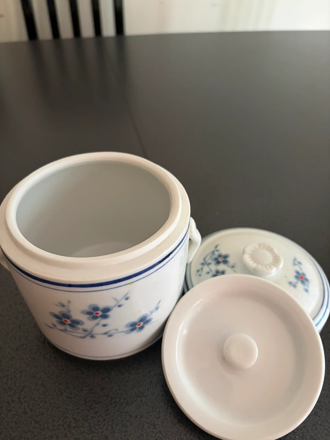 Vintage Porcelain Covered jar 🏈 - photo 3